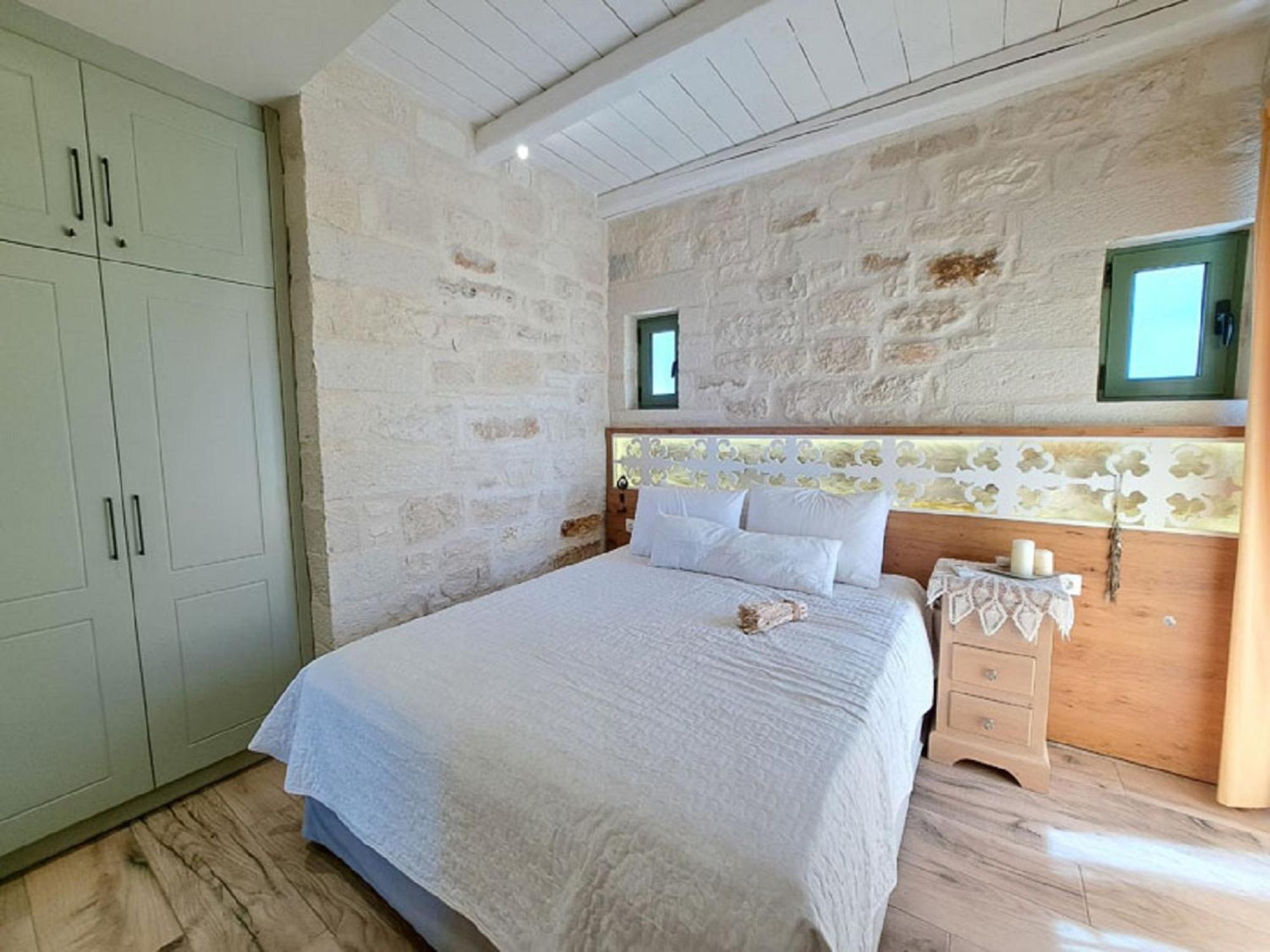 Villa Apollo - Saint George'S Retreat Village Kokkino Chorio Bagian luar foto