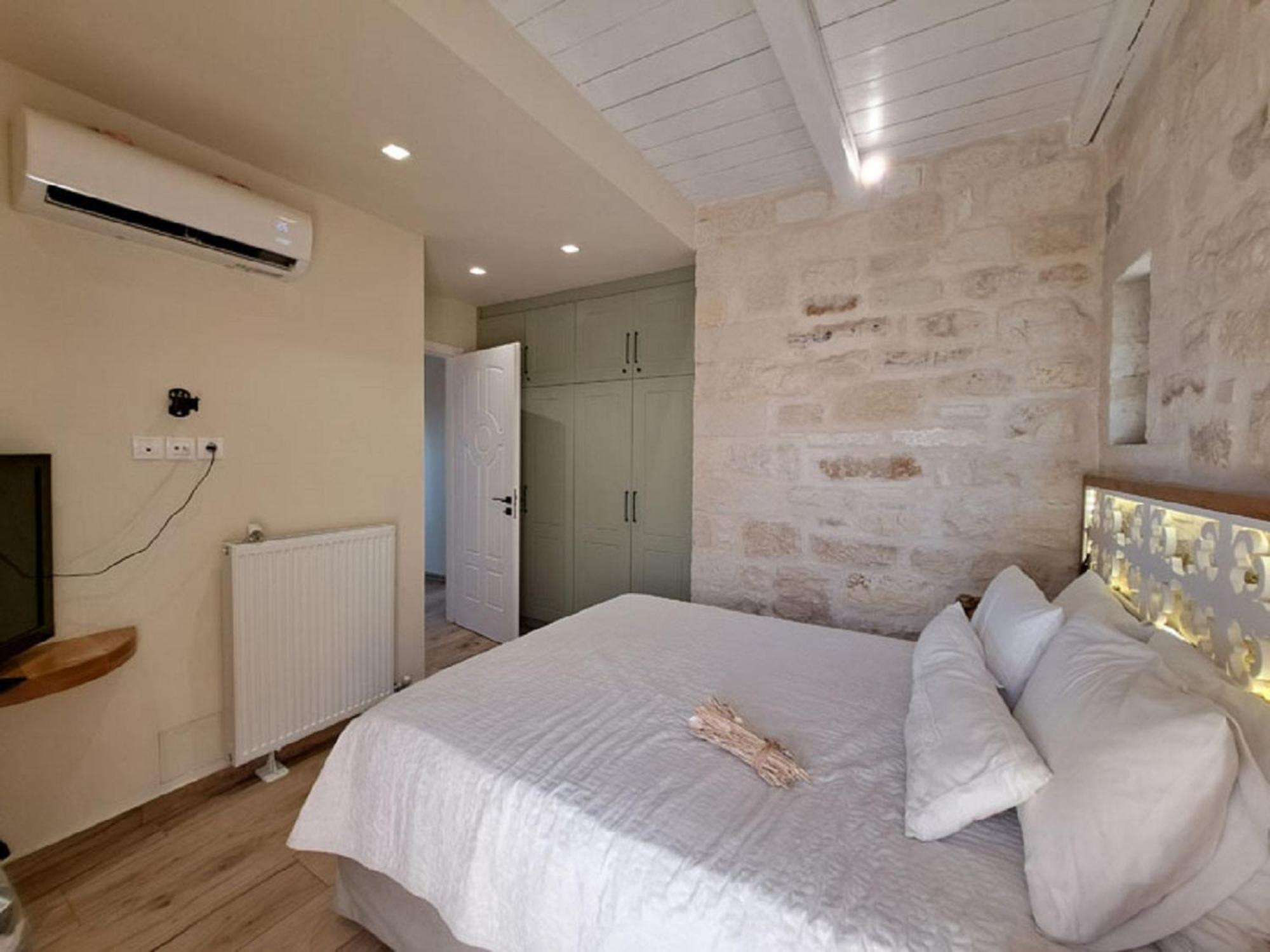 Villa Apollo - Saint George'S Retreat Village Kokkino Chorio Bagian luar foto