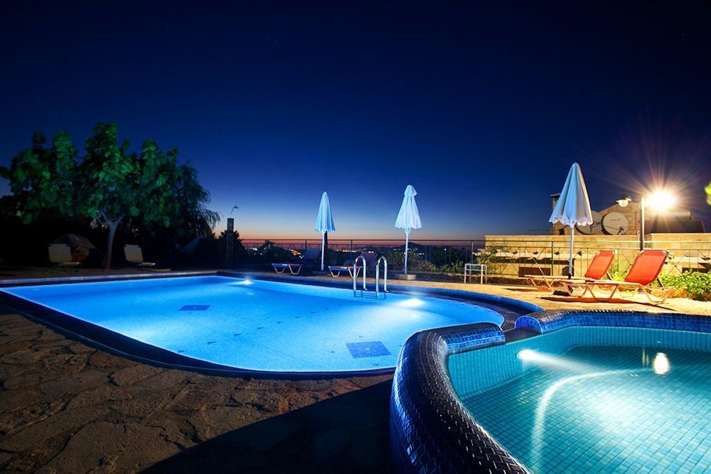 Villa Apollo - Saint George'S Retreat Village Kokkino Chorio Bagian luar foto